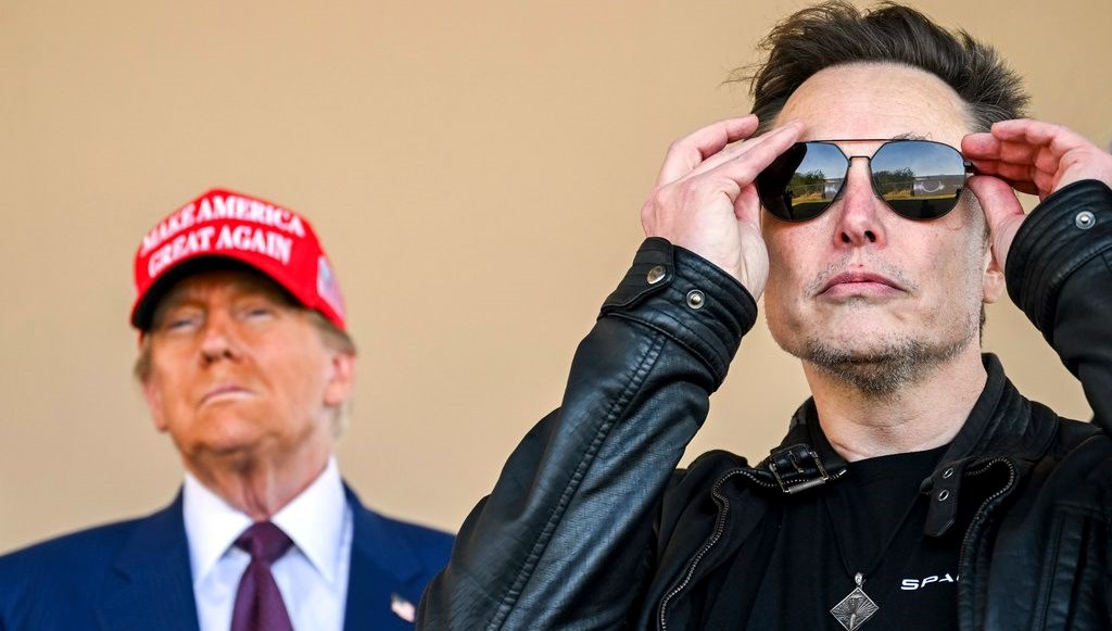 Trump’tan Musk’a yeni görev: Uzayda mahsur kalan astronotları kurtaracak!