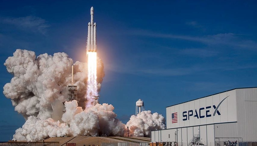 SpaceX roketinin enkazı Polonya’ya düştü