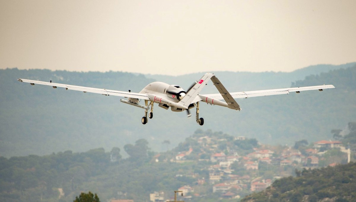 Bayraktar TB3 SİHA’dan süpersonik füzeyle tam isabet