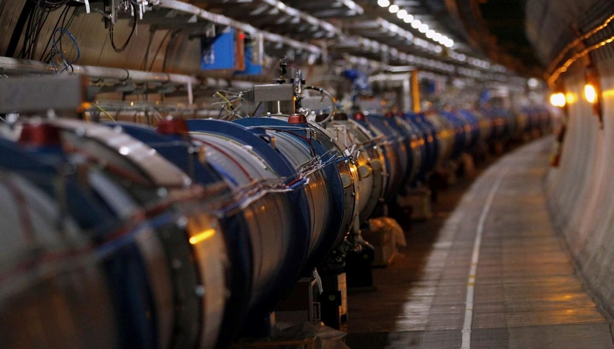 Modern simya: Dünyanın en büyük makinesi kurşunu altına dönüştürdü