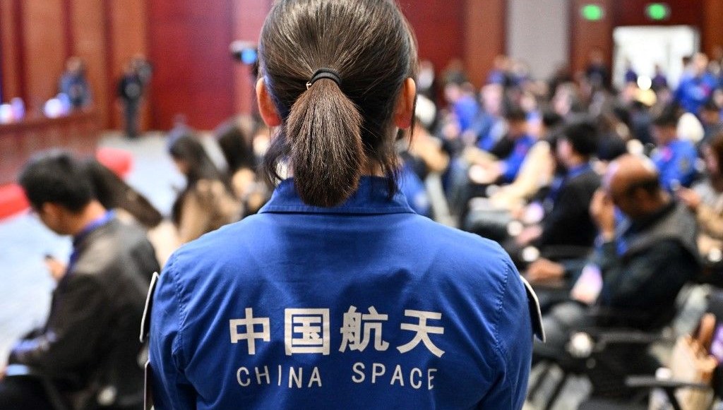 Çin’den lazer devrimi: Uydu vurabilecek güçte kristal geliştirildi