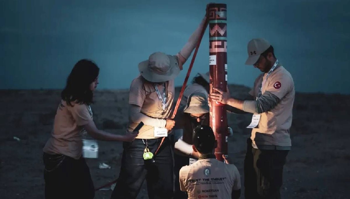 Türk öğrencilere 3 roket ödülü