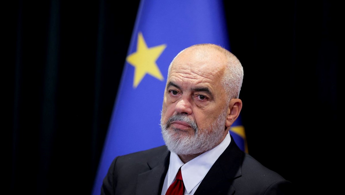 Arnavutluk, hükümeti yapay zekaya bırakmak istiyor: İnsanlardan iyi yönetir