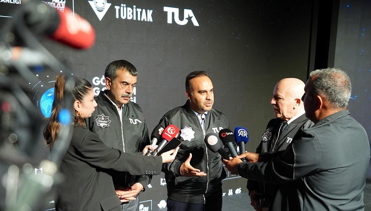 Bakan Kacır: 2027’de Ay’a milli uzay aracımızla gideceğiz