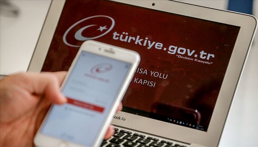 Bakan Kacır: e-Devlet üzerinden 8 bini aşkın hizmet veriliyor