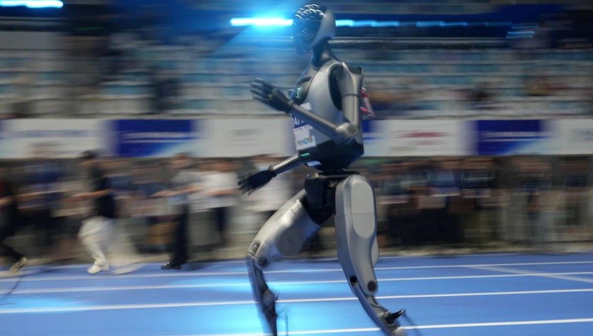 Dünyanın ilk “insansı robot olimpiyatları” Pekin’de başladı