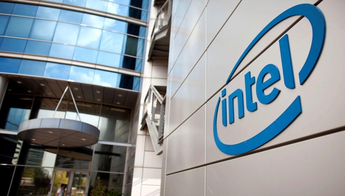 Japon SoftBank’tan Intel’e 2 milyar dolarlık yatırım
