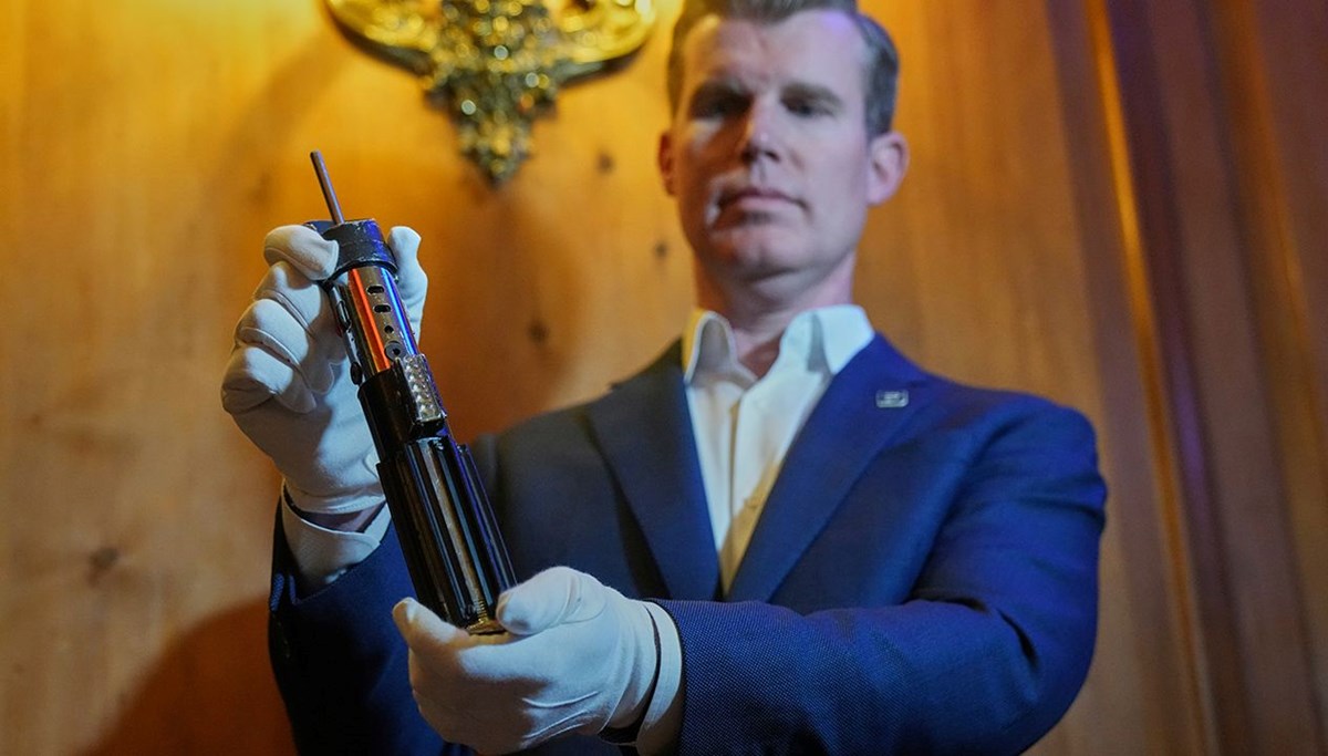 Darth Vader’ın ışın kılıcı 3.65 milyon dolara satıldı