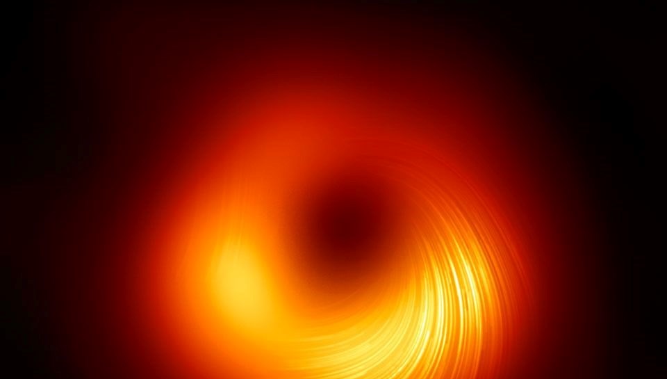 Süper kütleli kara deliğin olay ufkunda “beklenmedik” bir şey keşfedildi