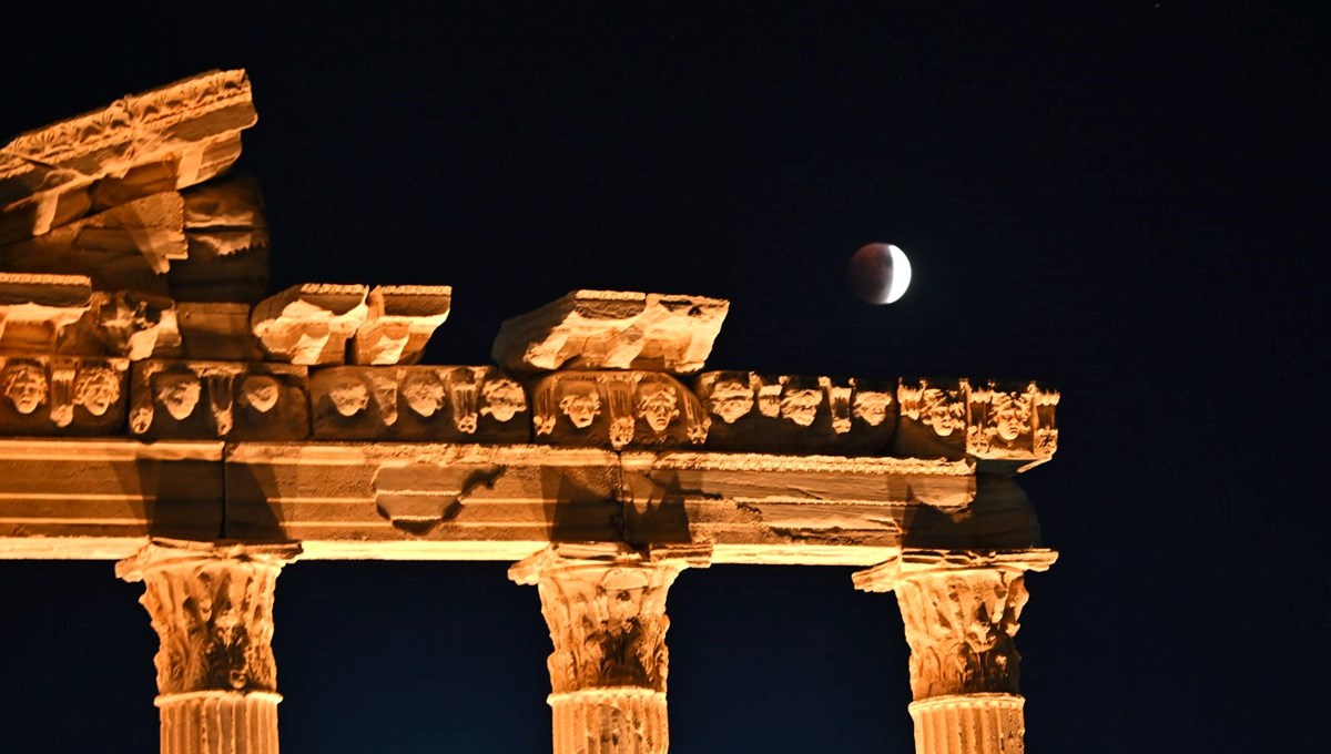 Türkiye’den kanlı ay tutulması manzaraları