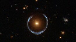 Einstein halkasında rekor keşif: Evrenin en küçük karanlık madde topağı bulundu