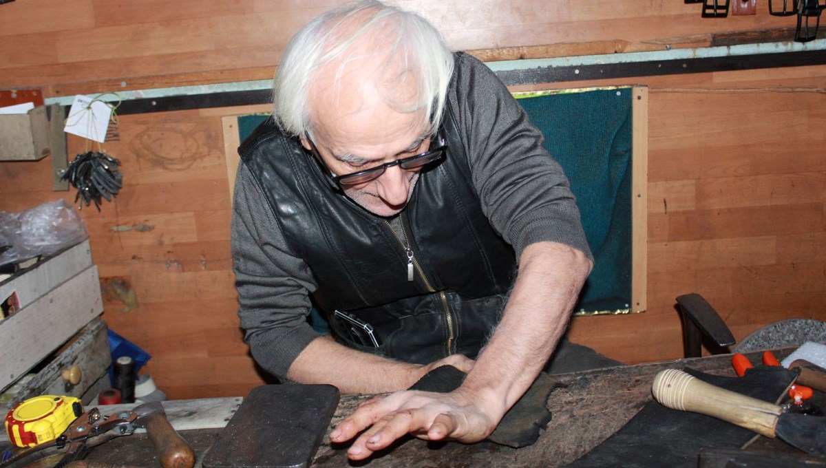 Mesleğe 10 yaşında başladı, yarım asırdır teknolojiye rağmen devam ediyor