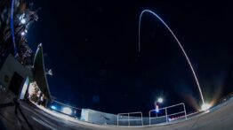 Çinli taykonotlar uzay istasyonuna ulaştı