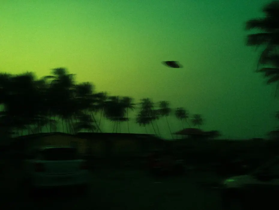 Kanadalı profesör: “Uzaylılar Ay’a hediye bırakmış olabilir”