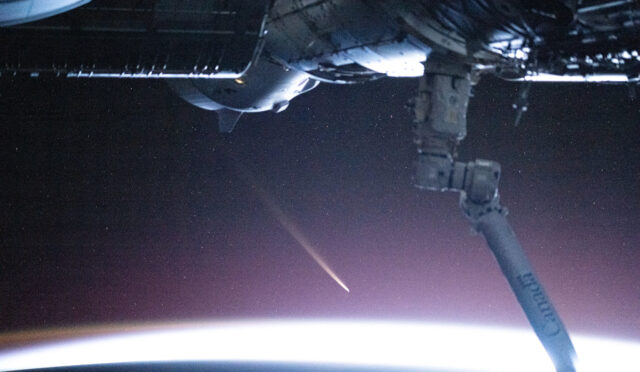 Gizemli yıldızlararası ziyaretçi Dünya’nın yakınından geçti