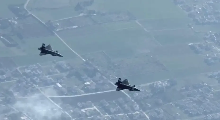 KIZILELMA’dan akıllı filo otonomisi ile kol uçuşu